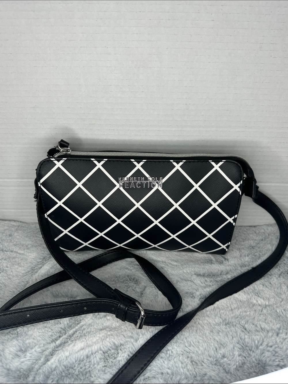 Kenneth Cole Reaction Grid Crossbody Bag Black White